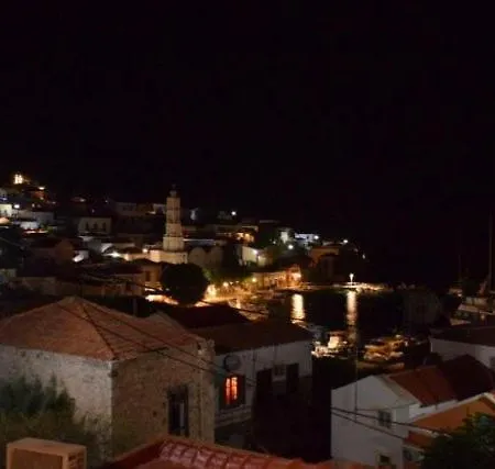 Casa de Férias Occasus Comfort Chalki Town